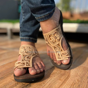 New Fashion Trend Women Flat Flip Flops High Quality Real Handmade Genuine Leather Western Style Cheap Price Female Sandals - Product Image 2