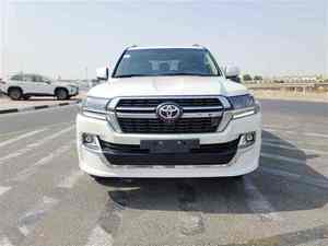 SEDÁN AUTOMÁTICO USADO BARATO 2021-2022 DE 7 CILINDROS, 7 VELOCIDADES, 5 PLAZAS, TRACCIÓN EN LAS CUATRO RUEDAS, ASIENTOS DE CUERO, TECHO SOLAR PANORÁMICO, EMISIÓN EURO IV, CÁMARA DE 360 GRADOS TRASERA - Product Image 2