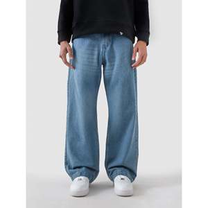 Jeans de Mezclilla CORE Vintage de Pierna Recta en Azul Lavado, con Característica Lavable, 13 OZ, 100% Algodón - Product Image 1