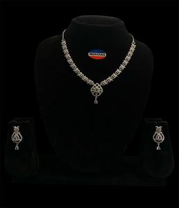 Conjunto de collar de Fantasía Floral de lujo con cadena de eslabones clásica adornada con perlas y diamantes perfectos para compromiso y regalo - Product Image 3