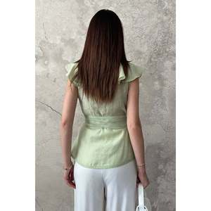 Blusa con lazo en la cintura color menta - Mentado - Product Image 5