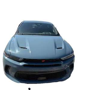 SUV compact 2024, design moderne, caractéristiques haute performance, confortable, 5 places - Product Image 1