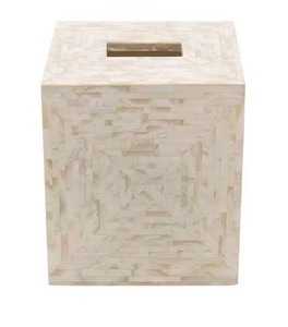 Boîte à mouchoirs de style traditionnel rouge pour décor de bureau à domicile et de table à manger avec un look élégant et une utilisation fonctionnelle quotidienne - Product Image 5