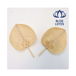 VENTE FLASH Édition Automne 2025 – Éventail en feuille de palmier rustique pour mariage, cadeau écologique naturel pour invités et décoration - Product Image 1