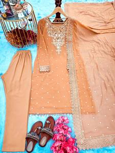 Conjunto de ropa de fiesta de diseñador Heavy Faux Georgette Kurta Bottom & Dupatta - Product Image 2