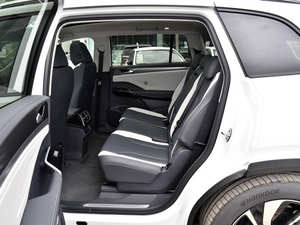 รถยนต์ไฟฟ้ามือสอง ปี 2025 MN==ID6 คุณภาพสูง ระยะทางวิ่ง 201-300 กม. มอเตอร์ 120 กิโลวัตต์ แบตเตอรี่ 50-70 กิโลวัตต์ชั่วโมง - Product Image 5