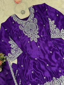 Designer Lehngha Set Vêtements ethniques élégants fabriqués dans des tons élégants avec tissu et détails de qualité supérieure - Product Image 6