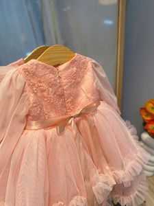 เดรสเด็กผู้หญิงลายดอกไม้สีชมพูลำลองสไตล์วินเทจมีหลายชั้นดีไซน์เชือกแขวนคอตาข่ายนุ่มๆโอกาส odm/OEM - Product Image 3