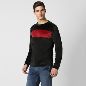 <b>Men's</b> Black Velvet Crew Neck <b>Sweatshirt</b> With <b>Red</b> Color Block Regular Fit Pullover Casual Autumn Wear - Product Image 2