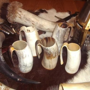 LISTES TASSES EN CORNE USINE D'INDE PRODUITS ARTISANAUX Tasse à boire en corne Nouveau design Corne naturelle Original Viking Drinking Drinking - Product Image 1