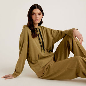 Vente en gros de sweat-shirts longs et respirants pour femmes, sweat-shirts oversize, polaire d'hiver, taille plus, sweat-shirts courts taille plus pour femmes - Product Image 4