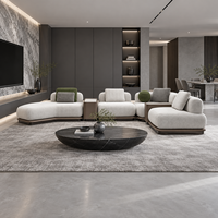 Canapé modulaire en tissu crème de luxe moderne avec table d'appoint intégrée, meubles sur mesure pour salon de villa