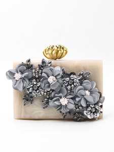 Pochette en résine Pochette de soirée pour femme Motif de fleurs Doublure en PVC Style à la mode pour les mariages - Product Image 3