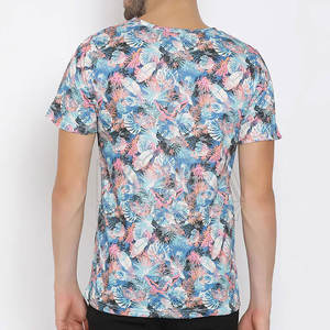 Camisetas de sublimación OEM para hombre, camisetas personalizadas de poliéster con estampado completo para gimnasio, deportes y ropa de estilo de vida - Product Image 3