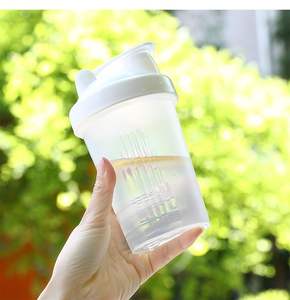 Bouteille shaker fitness en plastique sans BPA de 400 ml avec logo personnalisé en gros, avec boule fouet intégrée - Product Image 5
