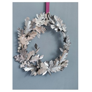 พวงหรีดตกแต่งคริสต์มาสสำหรับตกแต่งผนังคริสต์มาสและตกแต่งห้องด้วยโลหะเหล็กทรงกลม - Product Image 2