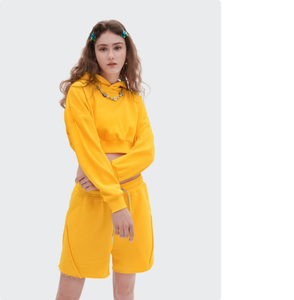 Vente en gros OEM Ensemble haut court à capuche et short de jogging pour femmes-Tailles et tissus écologiques personnalisables - Product Image 5