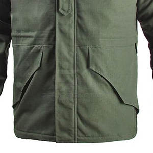 Chaqueta Táctica Resistente con Múltiples Bolsillos, Puños Ajustables y Hombros Reforzados para Uso en Exteriores - Product Image 3