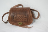 Sac en cuir véritable sculpté par Moroccansoul Modèle 764