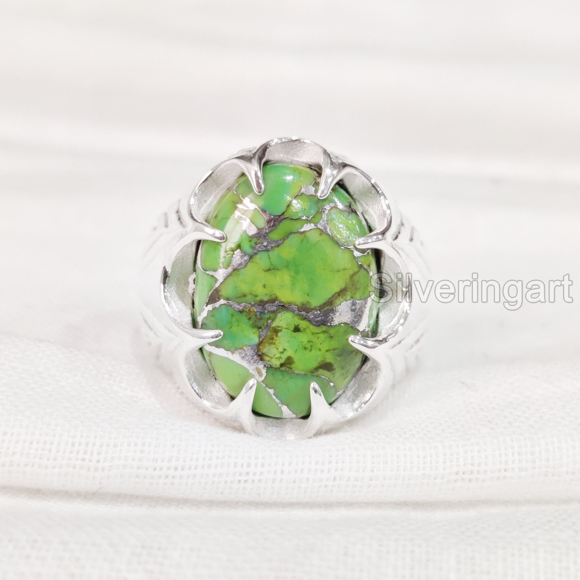 สีเขียว