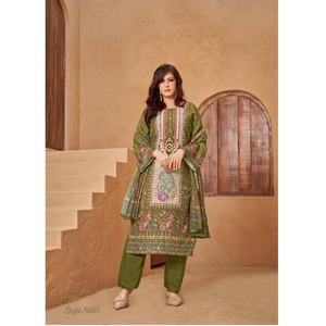 Nouvel ensemble Kurti et Dupatta traditionnel pour femme, toutes saisons, en mousseline pure, imprimé numérique, viscose, boutons Aari, par Maruti Fashion Designer - Product Image 1