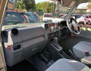 Toyota Land Cruiser 79 Doble Cabina 2024 Usada - Product Image 5