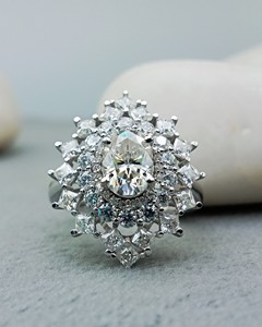 แหวนเพชรประดับเพชรเม็ดเดี่ยว VVS เพชรโมอิสซาไนต์แหวนหมั้นของ100% อินเทรนด์ชุดทอง18K สำหรับ925 - Product Image 1