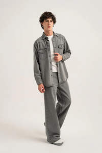 Veste en jean pour homme OEM, vêtement d'extérieur, veste en jean surdimensionnée à boutons avec rembourrage en coton et imperméable pour veste en jean pour homme - Product Image 4