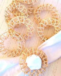 Ronds de serviette en osier naturel durable faits à la main écologiques avec couleur personnalisée pour décoration de fête fabriqués au Vietnam - Product Image 4