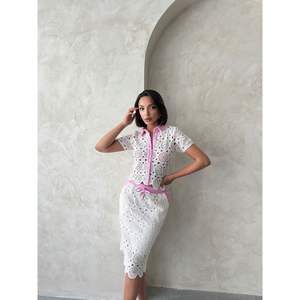 Jupe longue décontractée en denim avec détails en dentelle - Product Image 3