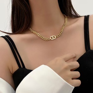 Collana Unisex Placcata Oro Stile Cubano con Ciondolo a D, Gioiello in Lega Stile Hip Hop per Uso Quotidiano - Product Image 3