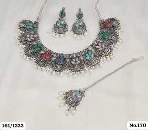 Ensemble collier et boucles d'oreilles en pierre multicolore à la mode traditionnelle élégante bijoux en laiton pour les occasions de fête ethniques - Product Image 5