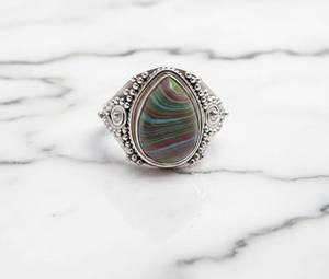 Anillo Boho Hecho a Mano con Malaquita Verde Natural en Forma de Lágrima, Tono Plateado, para Mujer - Product Image 6