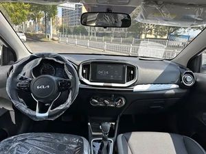Auto Usado Disponible 2024, Pantalla CarPlay de 8 Pulgadas, Sedán Ahorrador de Combustible con Asientos de Cuero y Techo Panorámico para Desplazamientos Urbanos - Product Image 5