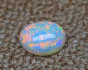 Belle grande taille pierre précieuse opale éthiopienne Cabochon d'opale en vrac gemmes Base blanche opale éthiopienne multi pierre de feu pour bijoux - Product Image 3