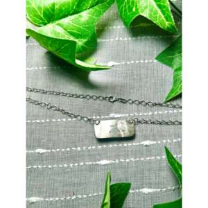 Collar Navajo Hecho a Mano en Plata de Ley con Patrón de Rosa Dahlia, Regalo para Ocasiones Especiales - Product Image 2