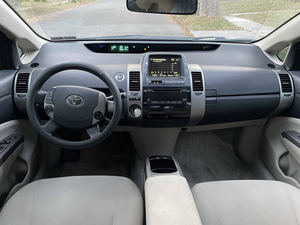 LIMPIO 2008 Toyo-ta P-rius FWD - Product Image 3