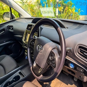 Prius 2020, Modelo Más Vendido, Sedán Automático, Volante a la Izquierda, Tracción Trasera, Asientos de Cuero, Neumáticos R16, Control de Crucero Adaptativo - Product Image 3