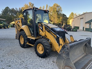 Chargeuse-pelleteuse Caterpillar CAT420F d'occasion de haute qualité, moteur CAT, modèle 2024, capacité de charge nominale de 7 tonnes, pompe à engrenages haute efficacité - Product Image 4