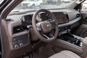 Chevrolet Suburban LS 2WD 2025, el SUV Familiar Grande Más Vendido - Product Image 6
