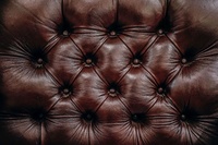 Canapé Chesterfield Vintage Milieu de Siècle Design Rustique en Cuir Fauve Haute Qualité Capitonnage Salon