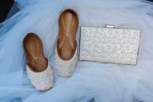 รองเท้าหนัง khusa ปักตามสั่งสำหรับผู้หญิงสำหรับฤดูใบไม้ร่วงสีและขนาดแฮนด์เมดตามสั่ง - Product Image 2