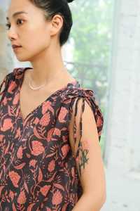 Robe maxi en coton imprimé à la main à motifs floraux, robe bohème à col en V avec poches - Product Image 3