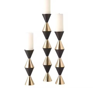 Beau bougeoir décoratif en forme de cône Ensemble le plus vendu de 3 accents décoratifs de table de haute qualité pour la maison Utilisation - Product Image 1