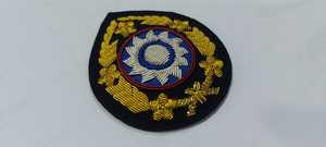 Insignes Wok brodés à la main Emblèmes en polyester patchs avec fil métallique tissé techniques pour étiquettes de vêtements personnalisées - Product Image 4