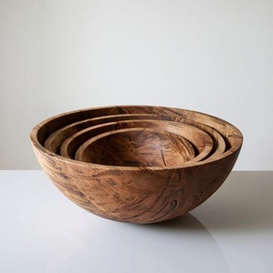 Bol en bois tourné à la main avec large bord idéal pour une utilisation dans les cuisines de ferme décor de mariage ou réglage de table à manger - Product Image 1