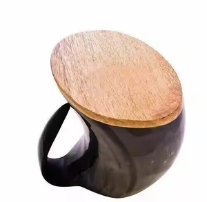 Chopes en corne naturelle durable, parfaites pour les reconstitutions et les cadeaux de Crescent Crafts - Product Image 2