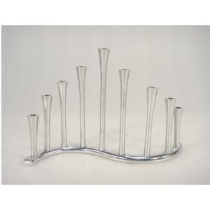 Bougeoir Menorah en aluminium plaqué argent Design créatif et bougeoir décoratif pour la décoration de la maison, du salon et de la fête - Product Image 4