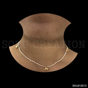 Collar pequeño de diseño de media luna chapado en oro Cadena de cuentas de perlas únicas con material de latón Mejor PREMIO DE LA India - Product Image 2