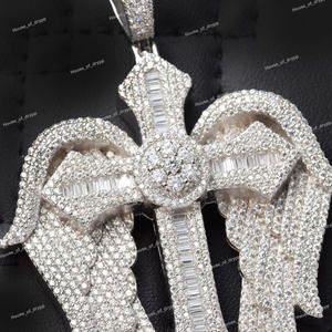 Collar con Colgante de Cruz y Alas de Ángel con Incrustaciones de Diamantes Moissanite, Diseño Pavé, Estilo Hip Hop, Joyería Brillante para Hombre - Product Image 3